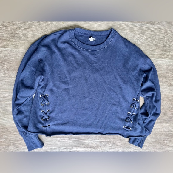 AERIE Cropped Oversized Knit Sweater Womens M Blue Long Sleeve Casual Un-hemmed - Picture 1 of 4